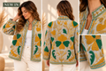 Casaco Cinza com Flores Bordadas em Verde-Esmeralda e Amarelo-Mostarda