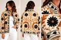 Casaco Creme com Flores Bordadas em Preto e Ramagens em Ocre