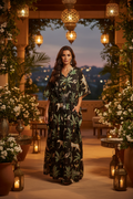 Kaftan preto animais selva modelo cenário noturno