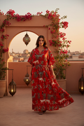 Kaftan vermelha animais selva modelo terraço Marrakech