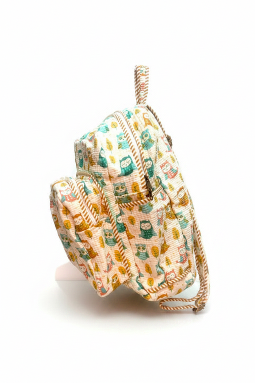 Mochila Corujinhas - Vista lateral